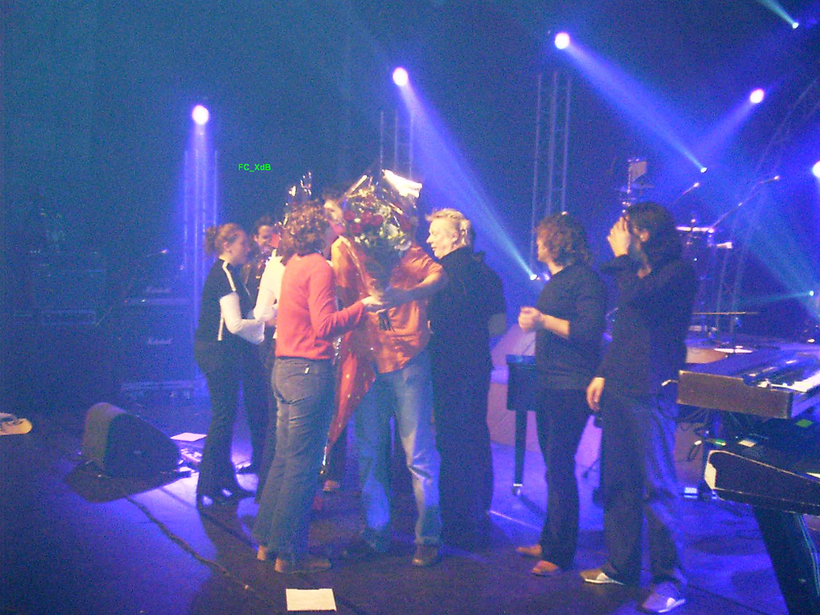 Rozen als bedankje voor de band en Xander